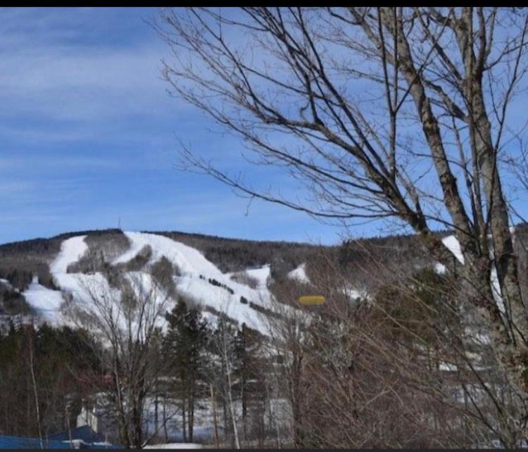 Condo Sur 2 Niveaux Avec Magnifique Vue Sur La Montagne Stoneham Exterior foto