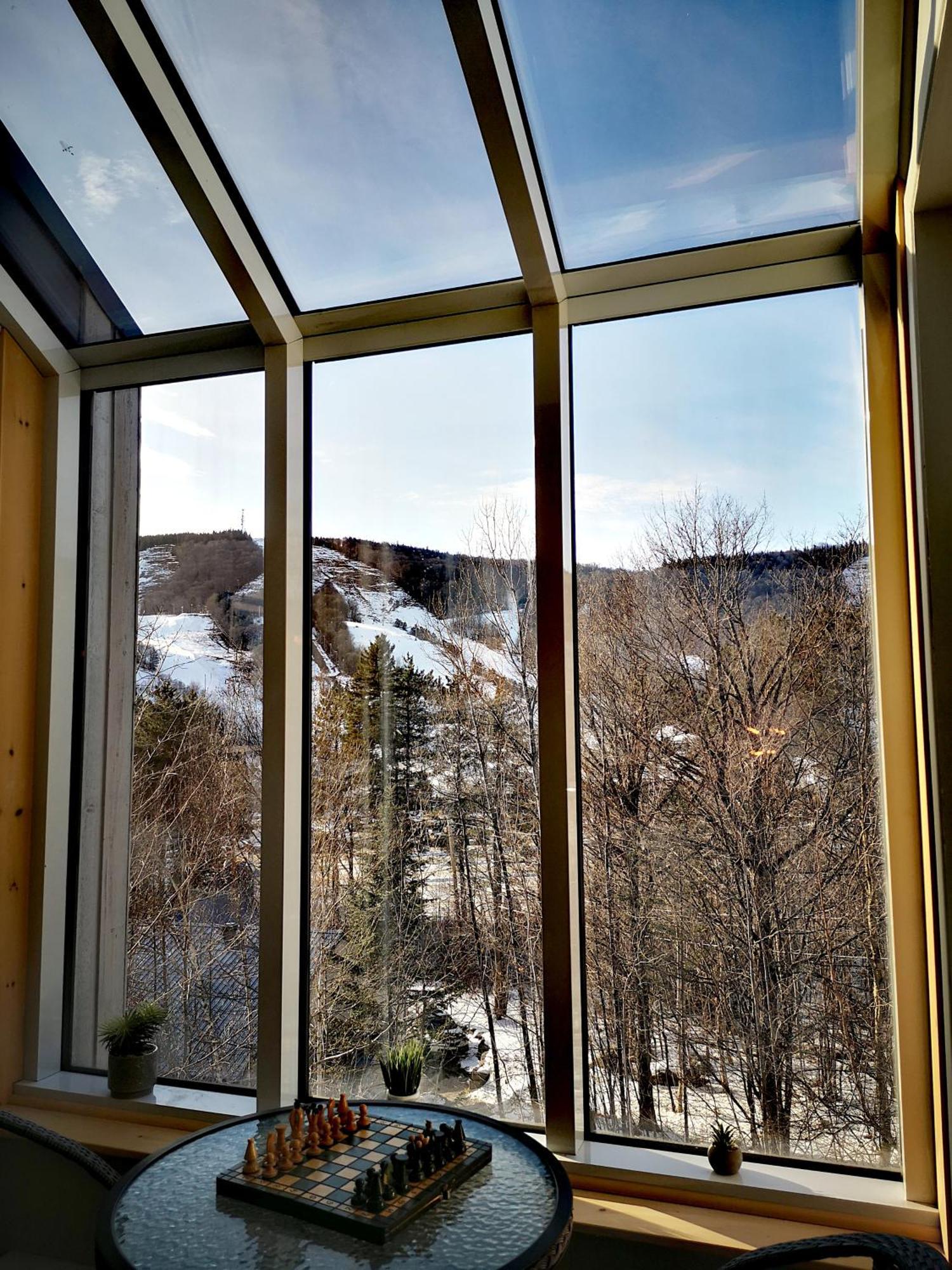 Condo Sur 2 Niveaux Avec Magnifique Vue Sur La Montagne Stoneham Exterior foto